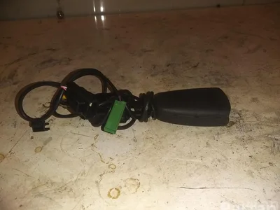 Volvo 6841699 S60 II 2011 Boucle de ceinture de sécurité Left Front - Image 1