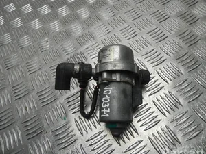 Audi 8E0 927 317 D / 8E0927317D A6 Allroad (4FH, C6) 2007 Pompe à vacuum