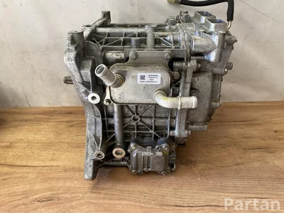 Renault 6AM402 MEGANE E 2024 Silnik kompletny z przodu - Zdjęcie 1