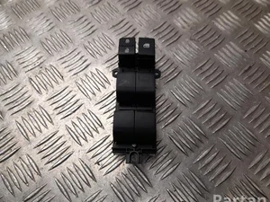 Toyota 84040-0D030 / 840400D030 Yaris Cross XP210 2023 Bouton de lève-vitre Right Front