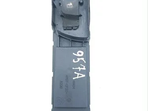 Maserati 501201400002, 211918, 77H06969H GRAN TURISMO 2008 Bouton de lève-vitre