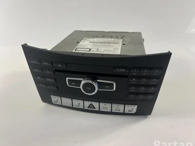 Mercedes-Benz A2129008524; A2129013804 / A2129008524, A2129013804 E-CLASS (W212) 2012 Radio / lecteur CD - Image 1