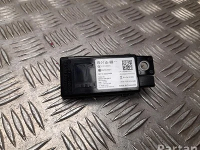 Tesla 1780580-00-E / 178058000E Model Y 2025 unité de contrôle - Image 1