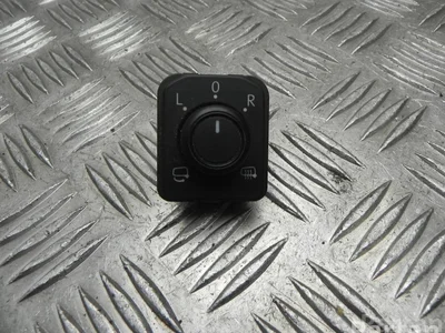 Volkswagen 3G0 959 565 B / 3G0959565B PASSAT (3G2) 2016 Bouton de miroir électrique - Image 1