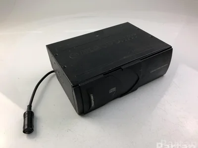 Audi 7607700006 A4 Avant (8E5, B6) 2004 Changeur de CD - Image 1