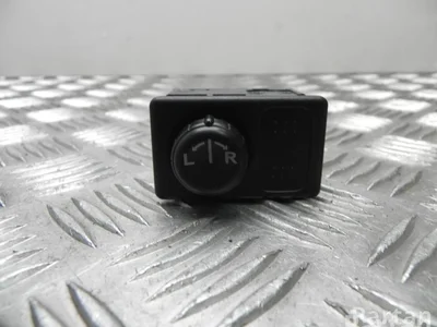 Nissan AJL PRIMERA Estate (WP12) 2003 Bouton de miroir électrique - Image 1