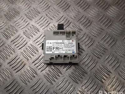 Mercedes-Benz A 177 900 40 06 / A1779004006 A-CLASS W177 2020 Unité de commande pour porte Right Front - Image 1