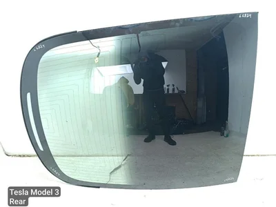 Tesla MODEL 3 2018 Heckscheibe - Bild 1