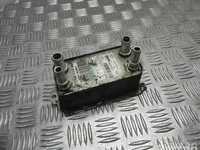 Land Rover AW837A095AA RANGE ROVER IV (L405) 2014 Refroidisseur d'huile - Image 1