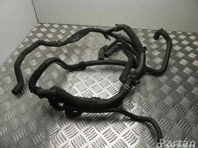 Škoda 1K0 121 063 S, 1K0 122 058 T, 1K0 122 063 P / 1K0121063S, 1K0122058T, 1K0122063P RAPID (NH3) 2014 Conducto del refrigerante - Imagen 1