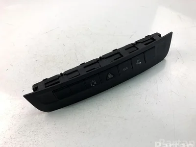 Mercedes-Benz A2469052301 B-CLASS (W246, W242) 2013 Éclairage d'urgence / interrupteur de danger - Image 1