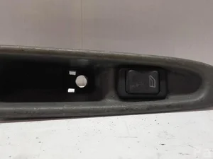 Volvo 03458028 V40 Estate (VW) 1999 Bouton de lève-vitre