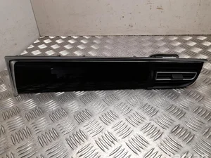 Porsche 95B 854 523 T, 95B 819 702 J / 95B854523T, 95B819702J MACAN (95B) 2021 Évent Right Front