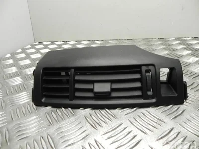 Toyota 55670-0F040 / 556700F040 VERSO (_R2_) 2015 Évent - Image 1