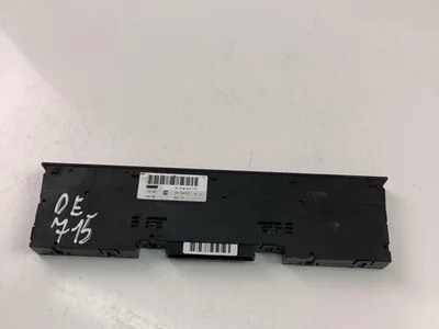 BMW 8373712 5 (E39) 2003 L'unité de contrôle de siège chauffant - Image 1