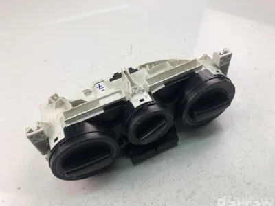 Volkswagen 1J0820045F BORA (1J2) 2003 Contrôle automatique de la climatisation - Image 1