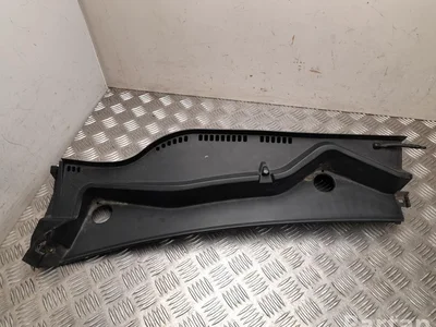 Suzuki 7234154P1 VITARA (LY) 2016 Garniture de capot d'essuie glace - Image 1