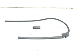 Ferrari 069989100 California 2010 Durų sandariklis kairė priekis