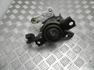 Toyota RW VERSO (_R2_) 2015 Support moteur