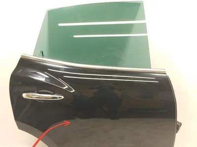 Maserati LEVANTE 2017 Door Right Rear - Image 1