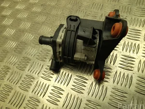 Audi 4KE965567C Q8 e-tron 2021 Pompe à eau supplémentaire