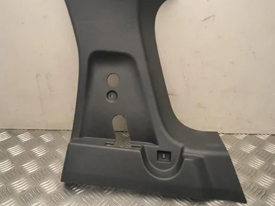 Dacia 849500392R Jogger 2022 Poszycie słupka C góra prawa strona - Zdjęcie 1