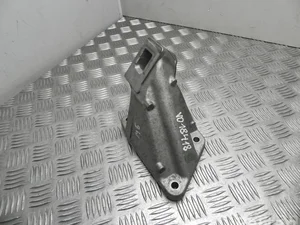 BMW 2284112 5 (F10) 2015 Support