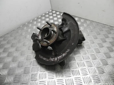 Ford AV613K171 FOCUS III Nadwozie pełne / liftback 2011 Obudowa łożyska koła - Obraz 1