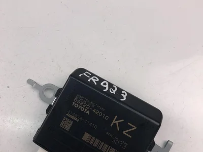 Toyota 89222-42010 / 8922242010 COROLLA ( E210) Sedan 2020 unidad de control - Imagen 1