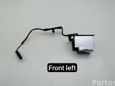 Rolls-Royce GHOST (RR4) 2010 Light, boot interior - Image 1