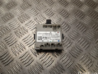 Mercedes-Benz A 177 900 15 04 / A1779001504 CLA X118 (shooting brake) 2020 Unité de commande pour porte Right Front - Image 1