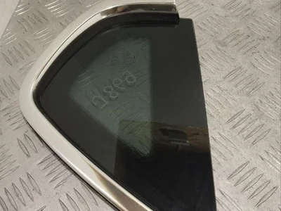 Maserati 43R00043 QUATTROPORTE VI 2014 Vitré fixe de porte Left Rear - Image 1