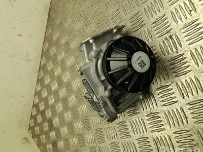 Mercedes-Benz A 654 200 06 00 / A6542000600 GLC X254 2024 Water Pump - Image 1