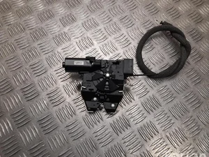 Mercedes-Benz A 231 750 00 85 / A2317500085 S-CLASS (W222, V222, X222) 2015 Bootlid Lock