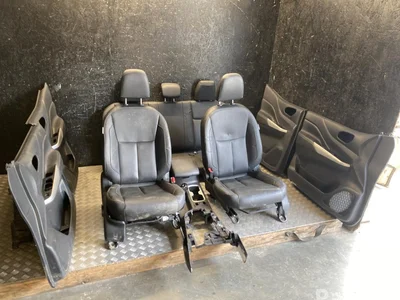 Nissan NP300 NAVARA Pickup (D23) 2016 Set siège Panneau de porte Accoudoir - Image 1