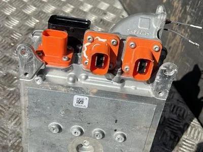 Volkswagen 5QE915682AR PASSAT Variant (3G5) 2022 Inwerter z przetwornicą - Zdjęcie 1