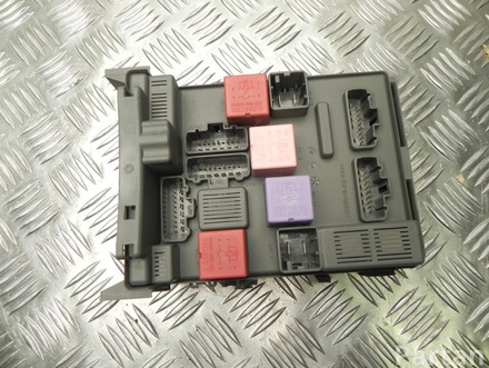 RENAULT 8200371619 LAGUNA II Grandtour (KG0/1_) 2006 Fuse Box