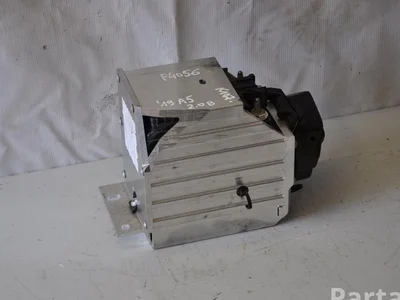 Audi 8W0915172B A5 Sportback (F5A) 2019 Batterie - Image 1