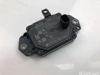Toyota 88210-0D040 / 882100D040 YARIS (_P13_) 2010 Unités de contrôle - Image 1