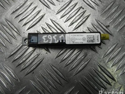 Volkswagen 7P6 035 552 N / 7P6035552N TOUAREG (7P5) 2013 Amplificateur d'antenne - Image 1