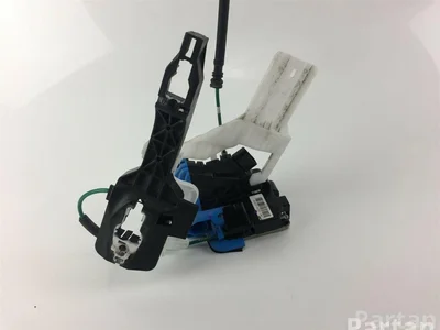 Hyundai 81420-A6100 / 81420A6100 i30 (GD) 2014 Serrure de porte - Image 1