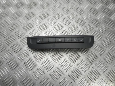 Mercedes-Benz A2469057302 GLA-CLASS (X156) 2016 Commutateur multiple - Image 1