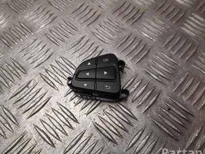 Mercedes-Benz A 099 905 06 00 / A0999050600 VITO Box (W447) 2017 Bouton multifonction pour volant - Image 1