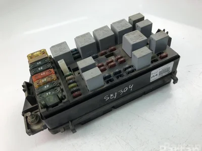 Daewoo 96255575 NUBIRA (KLAJ) 2000 Boîte à fusibles - Image 1