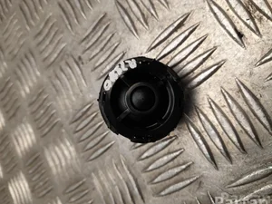 Ford USA LJ8T-18932-CAW / LJ8T18932CAW Mustang Mach-E 2022 Haut-parleur haute fréquence