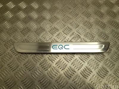 Mercedes-Benz A2936803401 EQC (N293) 2020 Bordure de seuil de porte - Image 1
