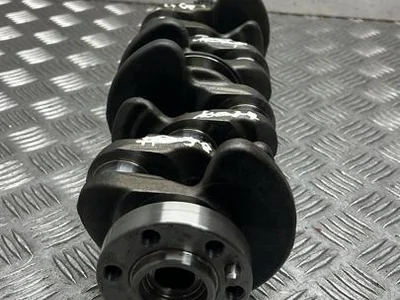 Mercedes-Benz A 282 031 00 01 / A2820310001 A-CLASS W177 2020 Vilebrequin - Image 1