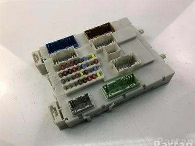 Volvo 31453132 V40 Hatchback 2015 Boîte à fusibles - Image 1