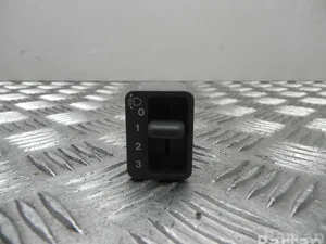 Honda 97310 CR-V I (RD) 2000 Réglage de la hauteur de l'interrupteur