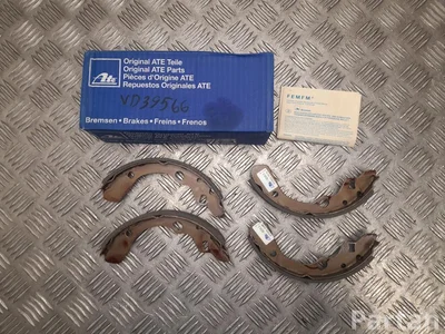 Mazda 03.0137-0239.2 / 03013702392 323 F IV (BA) (1990 - 1994) 1991 Szczęka hamulcowa - Zdjęcie 1